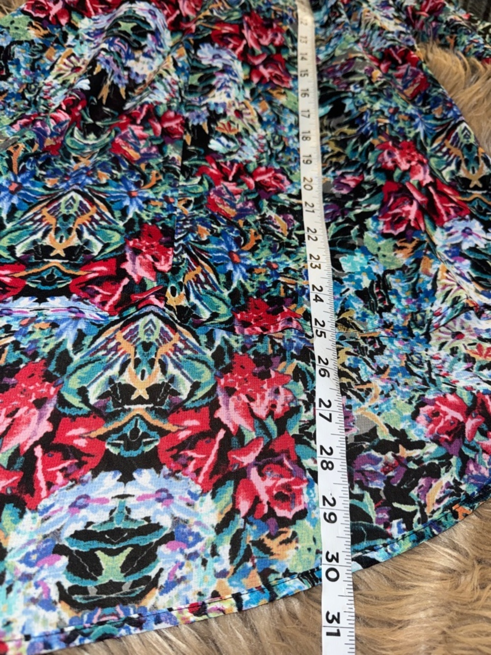 Nicole Miller Multicolor Floral V-Neck Cold Shoulder chiffon Top Black Trim​ - Picture 9 of 9